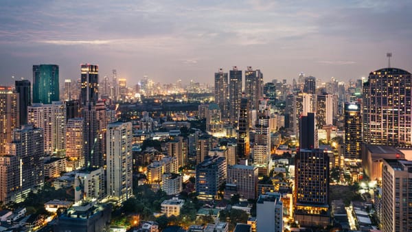 The Simultaneity of Everything